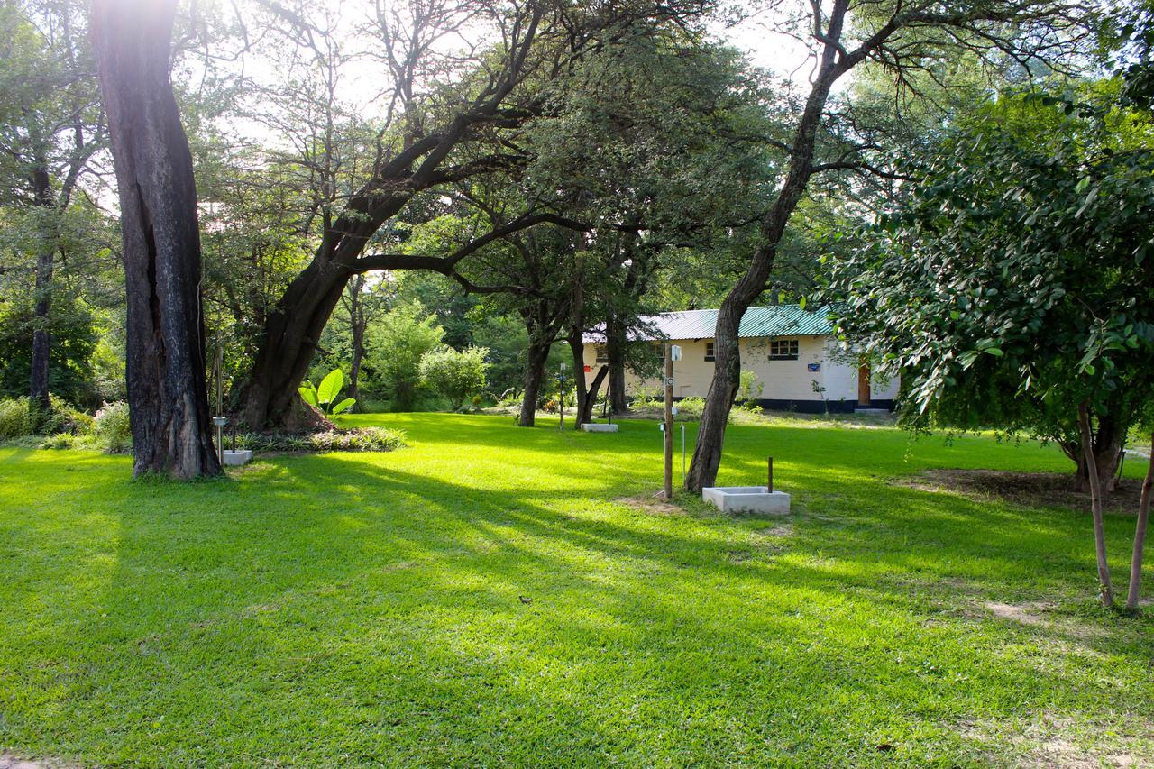 Caprivi Mutoya Lodge And Campsite Katima Mulilo Dış mekan fotoğraf
