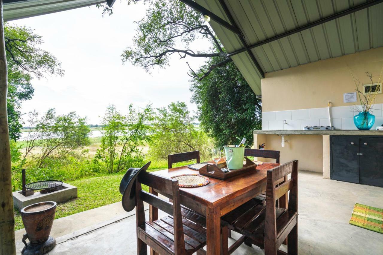 Caprivi Mutoya Lodge And Campsite Katima Mulilo Dış mekan fotoğraf